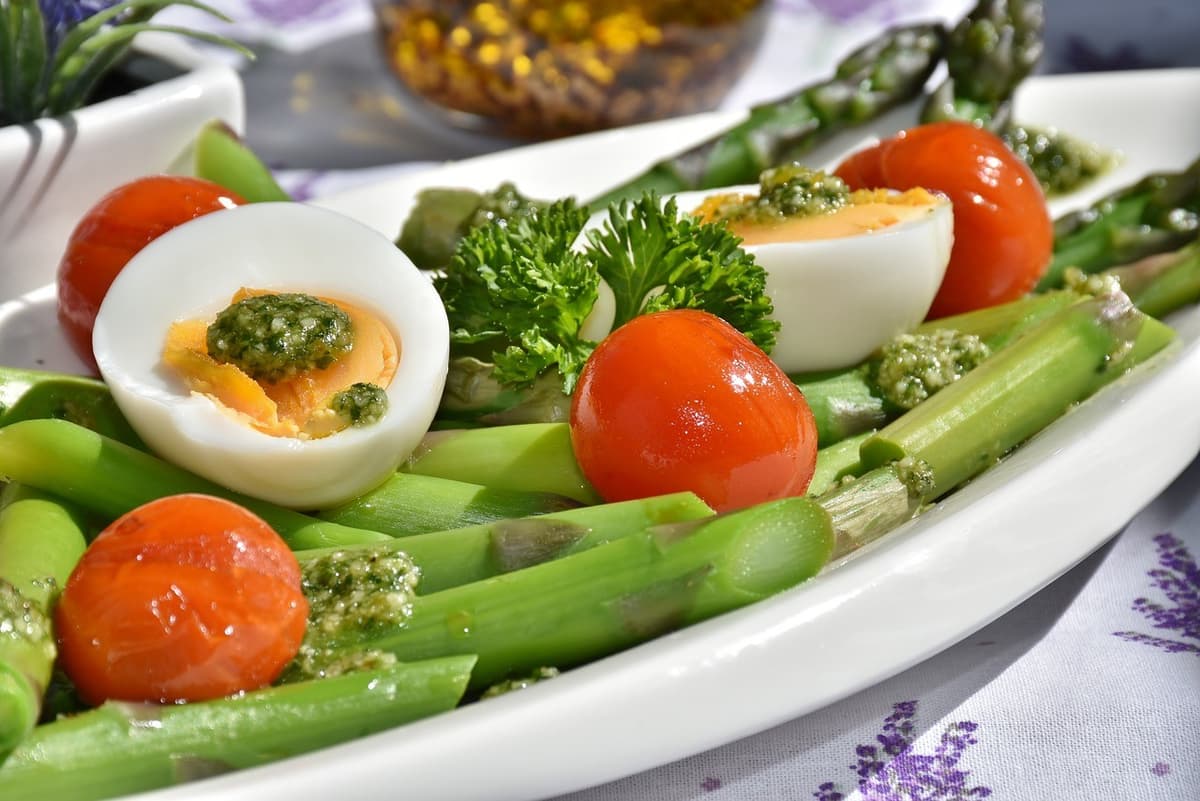 A vegetarian meal option - Asparagus salad with tomato and egg